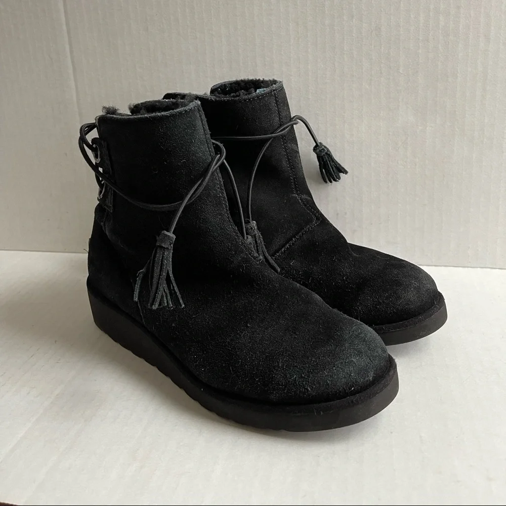 Koolaburra by UGG Lomia short black boot
